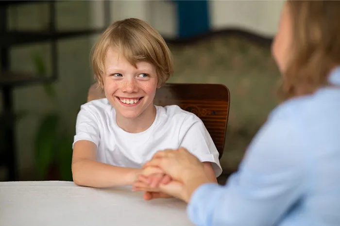 30 Señales de alarma que dicen «malos padres» a gritos
