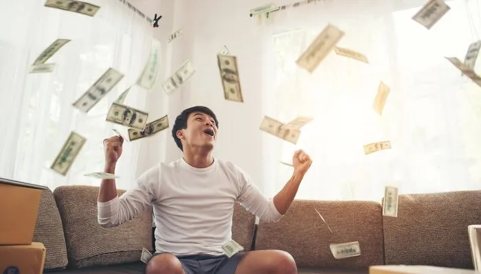 31 Common Myths About Economy And Finance Get Debunked By Netizens In This Viral Thread