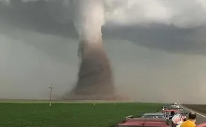 50 Times Humans And Animals Refused To Bow To The Fury Of Nature (New Pics)