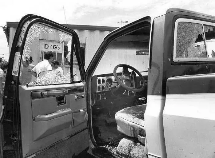 In 1981, Ken Mcelroy, The Town Bully In Skidmore, Missouri, Was Shot In Broad Daylight. He’d Been Terrorizing The Place For Years, And Despite A Crowd Of People Watching, No One Spoke Up. The M***er Was Never Solved