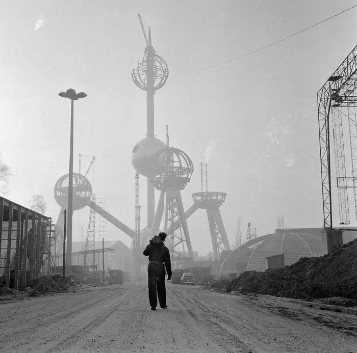 Building Of The Atomium In Brussels For The World's Fair 1958