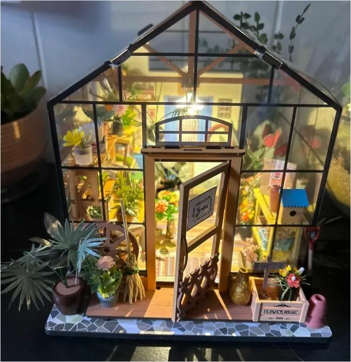 A Tiny Haven For The Imagination, The <a Style="Display:inline;" Href="Https://Www.amazon.com/Rolife-Dollhouse-Kit-Flower-House-Home-Decoration-Miniature/Dp/B07nz2znvm?ie=utf8&linkcode=ll1&tag=bpaxolotl-20&linkid=f4f774376d6703cf475b8a2817f927e6&language=en_us&ref_=as_li_ss_tl" Target="_blank"><span Style="Font: Inherit; Color: #d74b1f;"> Mini Greenhouse Building Kit </Span> Is A Charming Miniature World Where Creativity And Whimsy Bloom