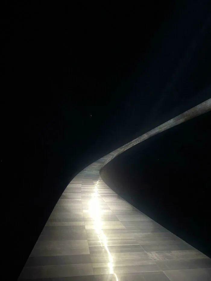 La foto que tomé del Arco de San Luis parece una estación espacial futurista