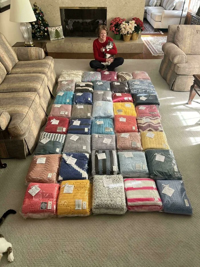 My Mom Crochets And Donated 40 Blankets To Sick Children This Year