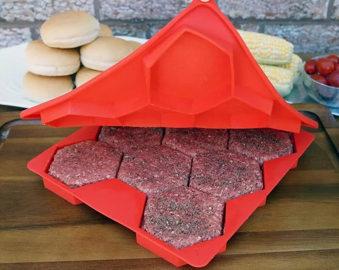 The <a Style="Display:inline;" Href="Https://Www.amazon.com/Innovative-Freezer-Container-Quarter-Pound-Dishwasher/Dp/B00xhi1aga?sbo=rzvfv%2f%2fhxdf%2bo5021pansa%3d%3d&th=1&linkcode=ll1&linkid=c33f4a7e3a043cb28b3a0da218560eb0&linkcode=ll1&tag=bpwoodpecker-20&linkid=b1b7587098501295e6f1aa467ad2b2be&language=en_us&ref_=as_li_ss_tl" Target="_blank"><span Style="Font: Inherit; Color: #d74b1f;"> Silicone Burger Press </Span> Keeps Your Hands Clean And Your Burgers Uniform - No More Squishing, Squashing, Or Sticky Fingers!