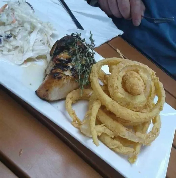 I Ate Fried Onion Rings With A Roasted Chicken Which According To My Friends Looks Like A Dog?!