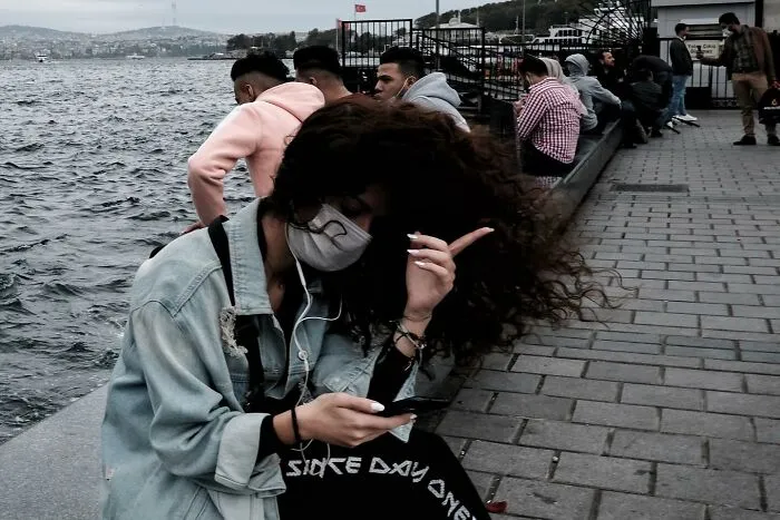 30 Lucky Coincidences Captured In The Streets By This Photographer