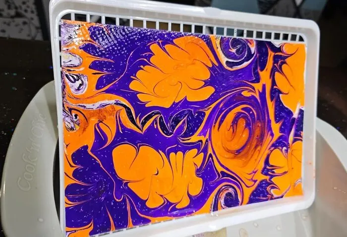 Create Mesmerizing, Swirling Patterns With The <a Style="Display:inline;" Href="Https://Www.amazon.com/Klever-Kits-Marbling-Metallic-Activities/Dp/B0cn8z1xkm?ie=utf8&linkcode=ll1&tag=bplobster-20&linkid=926569fde1b4eeaa4b8004f6aac4a768&language=en_us&ref_=as_li_ss_tl" Target="_blank"><span Style="Font: Inherit; Color: #d74b1f;"> Marbling Paint Kit </Span>. This Unique Kit Lets You Harness The Magic Of Marbling, Combining Colors And Textures In A Hypnotic Dance That Results In One-Of-A-Kind, Jaw-Dropping Artwork