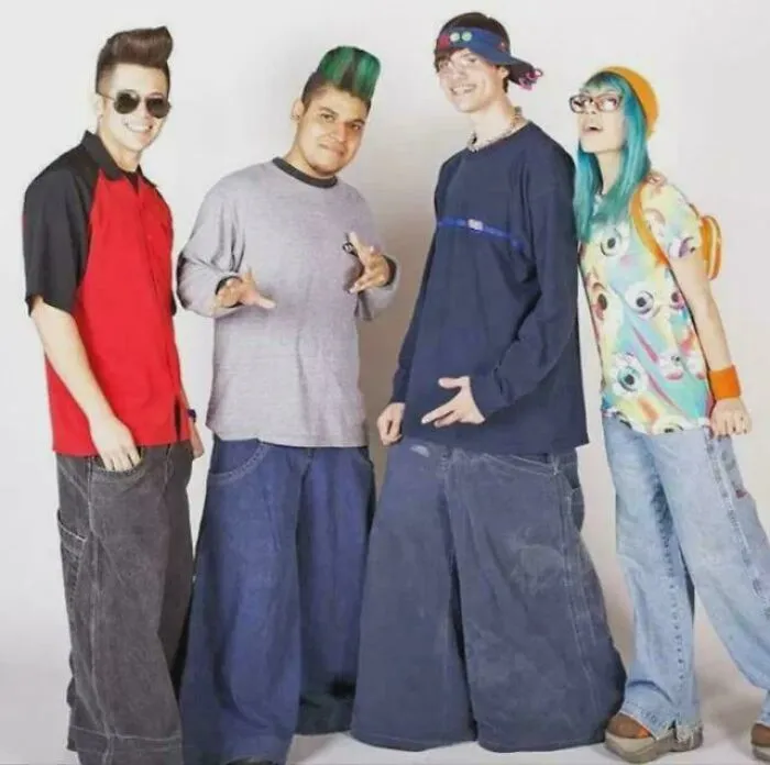 Anyone Miss Their Baggy Clothes From High School?