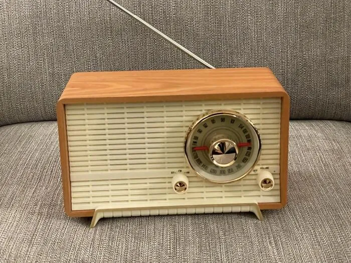 The Only Thing A <a Style="Display:inline;" Href="Https://Www.amazon.com/Looptone-Multifunction-Vintage-Bluetooth-Speaker/Dp/B0b3d5vdcj?pd_rd_w=knbgp&content-ID=amzn1.sym.e8d820ef-2096-4eeb-B1bc-3781fc2e29af&pf_rd_p=e8d820ef-2096-4eeb-B1bc-3781fc2e29af&pf_rd_r=w3pgdyfnad28jd3ax073&pd_rd_wg=uhw9u&pd_rd_r=71ce8f4f-7733-49c9-8e26-F18f571adf7f&pd_rd_i=b0b3d5vdcj&psc=1&linkcode=ll1&tag=bpfrog-20&linkid=691b8935f137049fc6c917d65c375ebb&language=en_us&ref_=as_li_ss_tl" Target="_blank">  <span Style="Font: Inherit; Color: #d74b1f;"> Retro Wooden Radio </Span> Will Harvest Is Good Vibes, Not Your Personal Data