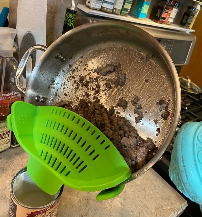Strain The Drama Out Of Cooking With The <a Style="Display:inline;" Href="Https://Www.amazon.com/Kitchen-Gizmo-Strainer-Silicone-Colander/Dp/B018w9jii0?ie=utf8&th=1&linkcode=ll1&tag=bpsquid-20&linkid=89d9994f168b995a00ad6a014d55a8c6&language=en_us&ref_=as_li_ss_tl" Target="_blank"><span Style="Font: Inherit; Color: #d74b1f;"> Collapsible Snap N Strain </Span>, Because Who Needs A Soggy Mess When You Can Just Snap, Strain, And Serve?