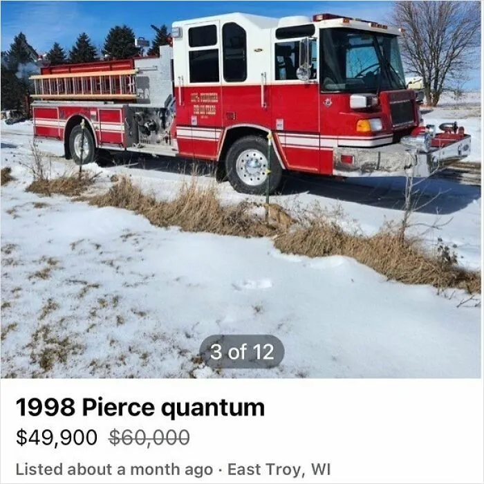 Camión de bomberos rojo en venta en Facebook Marketplace, encontrado en listado raro con precio destacado.