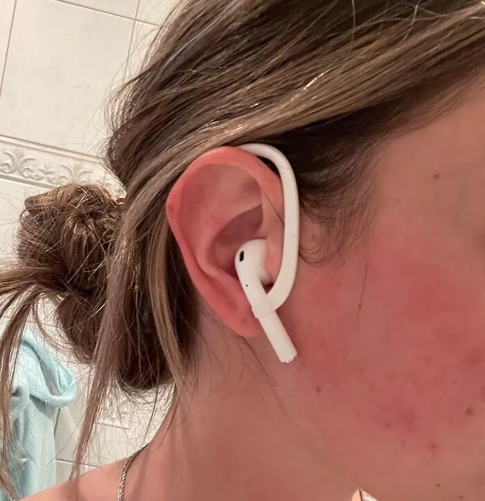 Listen To Your Favorite Music Or Podcasts In Style With These Quirky <a Style="Display:inline;" Href="Https://Www.amazon.com/AirPods-Compatible-Icarerspace-Sports-Headset/Dp/B07rtvjl61?ie=utf8&th=1&linkcode=ll1&tag=bpgiraffe-20&linkid=f20d6d13fc312a78d554bfc2f1c8e84b&language=en_us&ref_=as_li_ss_tl" Target="_blank"><span Style="Font: Inherit; Color: #d74b1f;"> Airpod Books For Your Ears</Span>