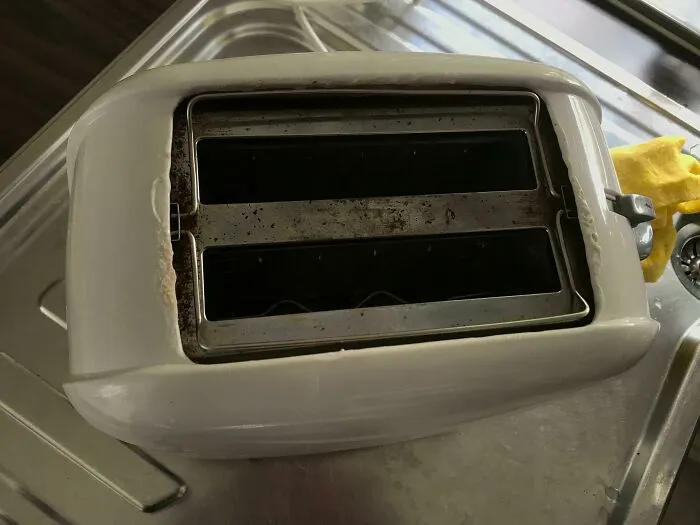 My Toaster Melts Its Own Plastic When Toasting