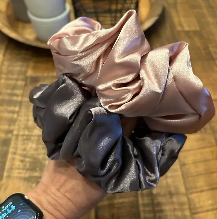 <a Style="Display:inline;" Href="Https://Www.amazon.com/Kitsch-Satin-Sleep-Scrunchies-Accessories/Dp/B0b6gn2jtr?ie=utf8&linkcode=ll1&tag=bpcheetah-20&linkid=27620acf22005af8759d35d58f434031&language=en_us&ref_=as_li_ss_tl" Target="_blank"><span Style="Font: Inherit; Color: #d74b1f;"> Silk Scrunchies </Span> Are The Ultimate Way To Show Them How Much You Care, A Little Gift That's Both Practical And Luxurious