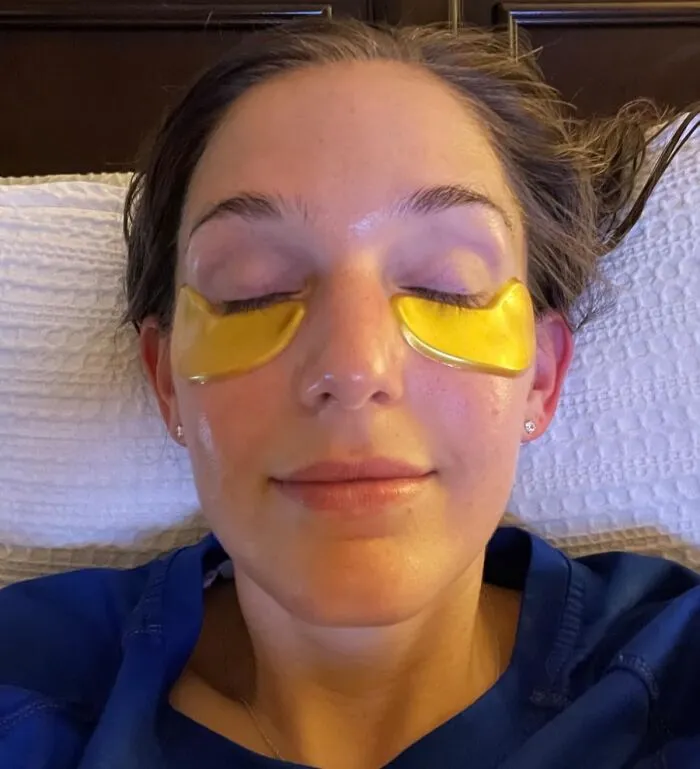 Treat Their Eyes To A Little Sparkle! <a Style="Display:inline;" Href="Https://Www.amazon.com/Under-Eye-Patches-Gold-24-Pairs/Dp/B014e2d6by?ie=utf8&th=1&linkcode=ll1&tag=bpcheetah-20&linkid=5fdd1305e7c9c2fca69cb6f2d2a48ae0&language=en_us&ref_=as_li_ss_tl" Target="_blank"><span Style="Font: Inherit; Color: #d74b1f;"> Gold Under-Eye Masks </Span> Are The Perfect V-Day Gift To Unwind, Relax, And Give Your Partner A Little TLC