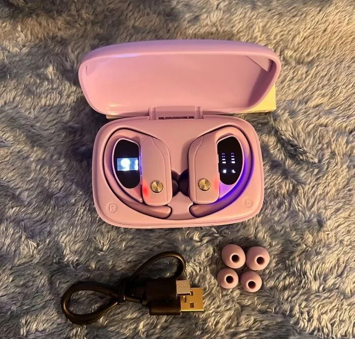Ready To Feel The Love (And The Music!)? <a Style="Display:inline;" Href="Https://Www.amazon.com/Wireless-Bluetooth-Headphones-Earphones-Bmani-Veat00l/Dp/B09jc3s2pn?ie=utf8&th=1&linkcode=ll1&tag=bpcheetah-20&linkid=51527bfe327b1141980ec5ca2fc0911a&language=en_us&ref_=as_li_ss_tl" Target="_blank"><span Style="Font: Inherit; Color: #d74b1f;"> Pink Wireless Headphones</Span> Will Have You Jamming Out In Style- A Perfect Reminder To Treat Your Boo On V-Day