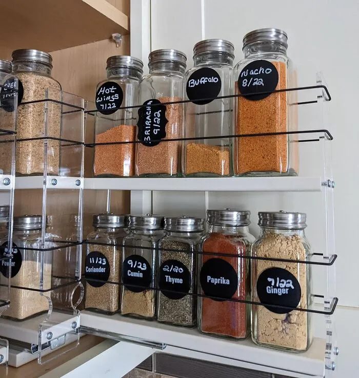 This <a Style="Display:inline;" Href="Https://Www.amazon.com/Vertical-Spice-22x2x11-Drawers-Capacity/Dp/B00f4n0ut4?ie=utf8&th=1&linkcode=ll1&tag=bpbat-20&linkid=246d4cf2c14c1bac18a2a3da38d0dd58&language=en_us&ref_=as_li_ss_tl" Target="_blank"><span Style="Font: Inherit; Color: #d74b1f;"> Narrow Pullout Spice Rack </Span> Is The Perfect Solution For Squeezing In All Your Favorite Seasonings Into Even The Tiniest Spaces