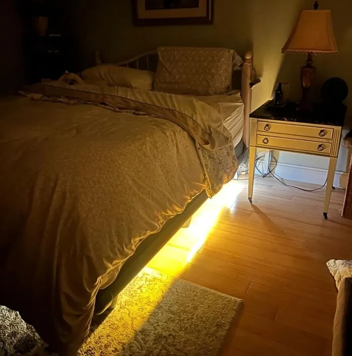 Brighten Up The Dark Corners Of Your Rental (Literally) With The <a Style="Display:inline;" Href="Https://Www.amazon.com/Vansky-Activated-Flexible-Illumination-Automatic/Dp/B01fdeo5sk?ie=utf8&th=1&linkcode=ll1&tag=bpapple-20&linkid=0d53292ed312963528833d5c2006869b&language=en_us&ref_=as_li_ss_tl" Target="_blank"><span Style="Font: Inherit; Color: #d74b1f;"> Motion Activated Under-Bed Light </Span> - Because Who Needs A Nightlight When You Can Have A Fancy Under-Bed Glow?