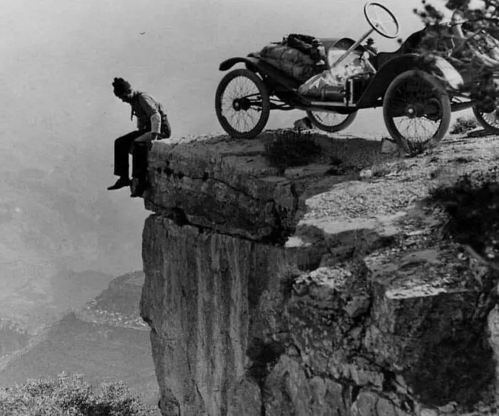 A Tourist And His Car At The Edge Of The Grand Canyon. Arizona, USA. 1914