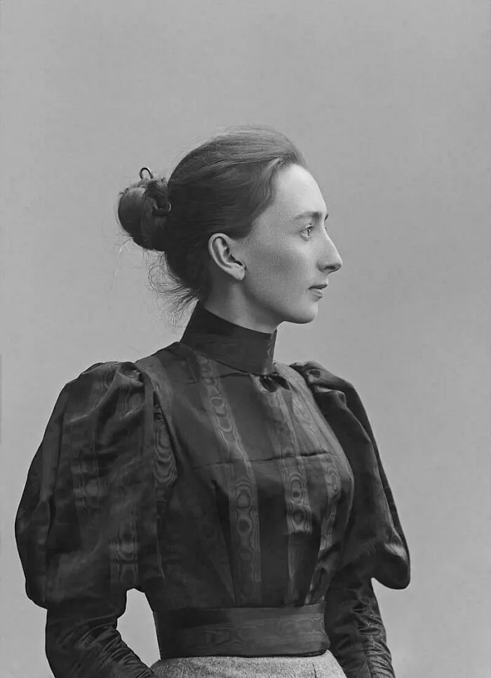 Fotografía de Aino Sibelius, esposa del compositor finlandés Jean Sibelius. Hacia 1891.