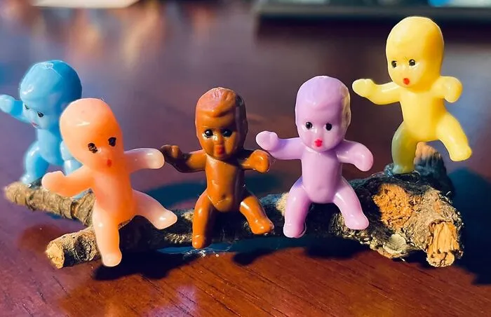 We're Not Kidding Around - This <a Style="Display:inline;" Href="Https://Www.amazon.com/Selizo-120pcs-Plastic-Babies-Figurines/Dp/B0c4kfxnc9?ie=utf8&th=1&linkcode=ll1&tag=bptiger-20&linkid=e7f3be84741bd397c4a95e36b2f61cc0&language=en_us&ref_=as_li_ss_tl" Target="_blank"><span Style="Font: Inherit; Color: #d74b1f;"> Bag Of 120 Colorful Babies </Span> Is The Ultimate Bundle Of Joy (And Slightly Unsettling), Because Who Needs A Single Baby When You Can Have A Rainbow Of Infants?