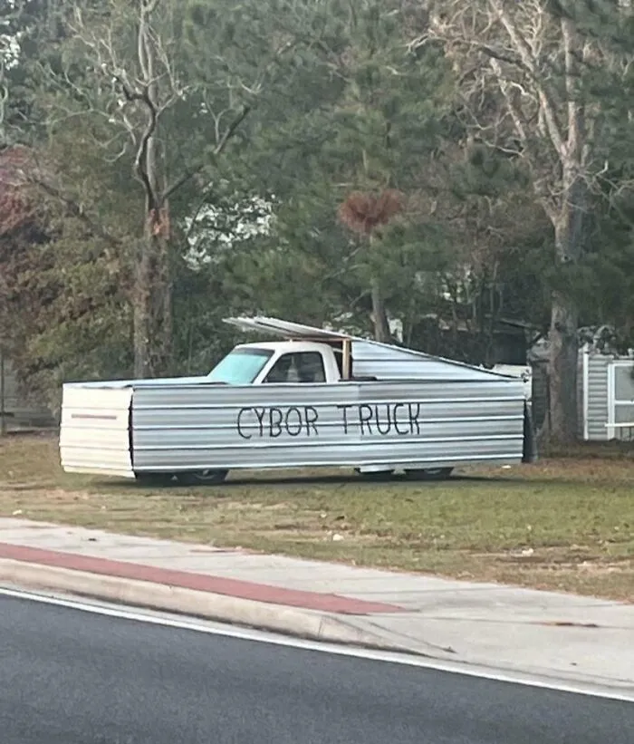 Budget Cybor Truck