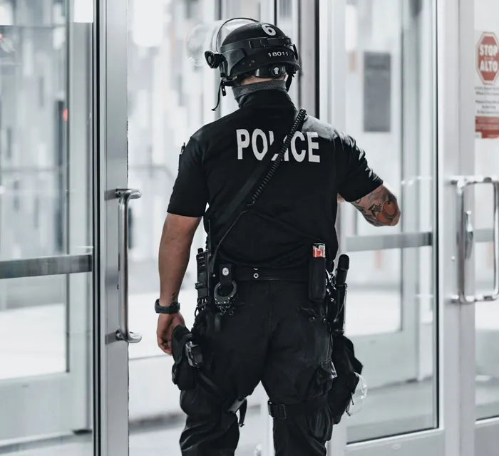 “Technically Wrong, Morally Right”: 30 Times Cops Have Done Something Illegal