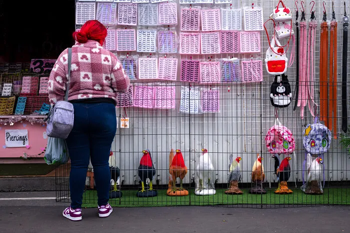 I Photographed The Soul Of A Flea Market Before It’s Gone Forever (18 Pics)