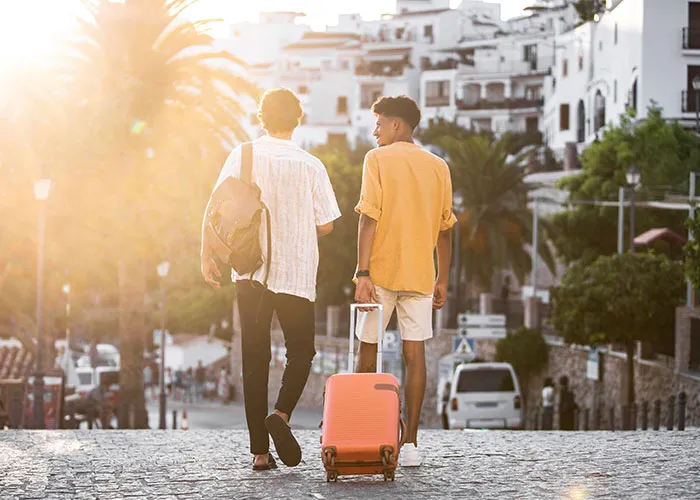 “The Constitution Doesn't Apply Here”: Europeans Share Their Worst American Tourist Encounters