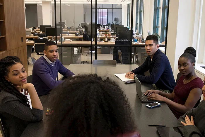 People Are Revealing Their Professions That Earn Them Over $10K A Month