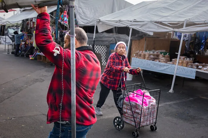 I Photographed The Soul Of A Flea Market Before It’s Gone Forever (18 Pics)