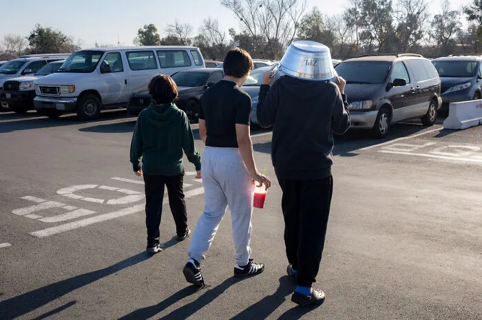I Photographed The Soul Of A Flea Market Before It’s Gone Forever (18 Pics)