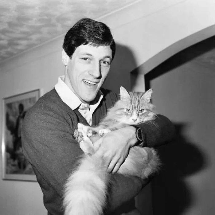 Former Scottish Sprinter Allan Wells With A Beautiful Cat. Surrey, United Kingdom, 1983