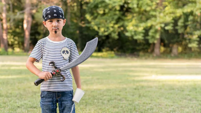 30 People Share Their Non-Negotiable Household Rules, And Some Are Downright Bizarre