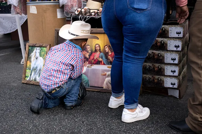 I Photographed The Soul Of A Flea Market Before It’s Gone Forever (18 Pics)