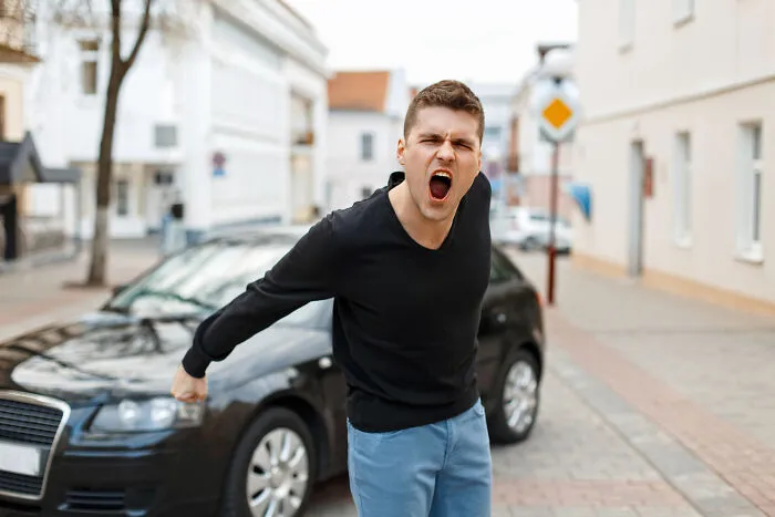 36 Non-Toxic Ways To Spot A Guy Who’s Completely Secure In His Masculinity
