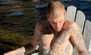 Justin Bieber's Bulge Sparks Hilarious Reactions After He Strips Down To Underwear On Vacation