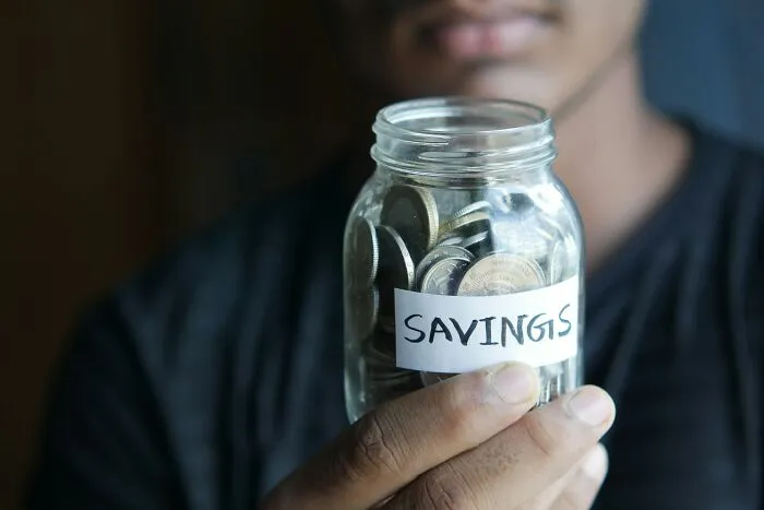 "Cutting Out Amazon Prime": 34 Folks Reveal Frugal Hacks They Plan to Implement In 2025