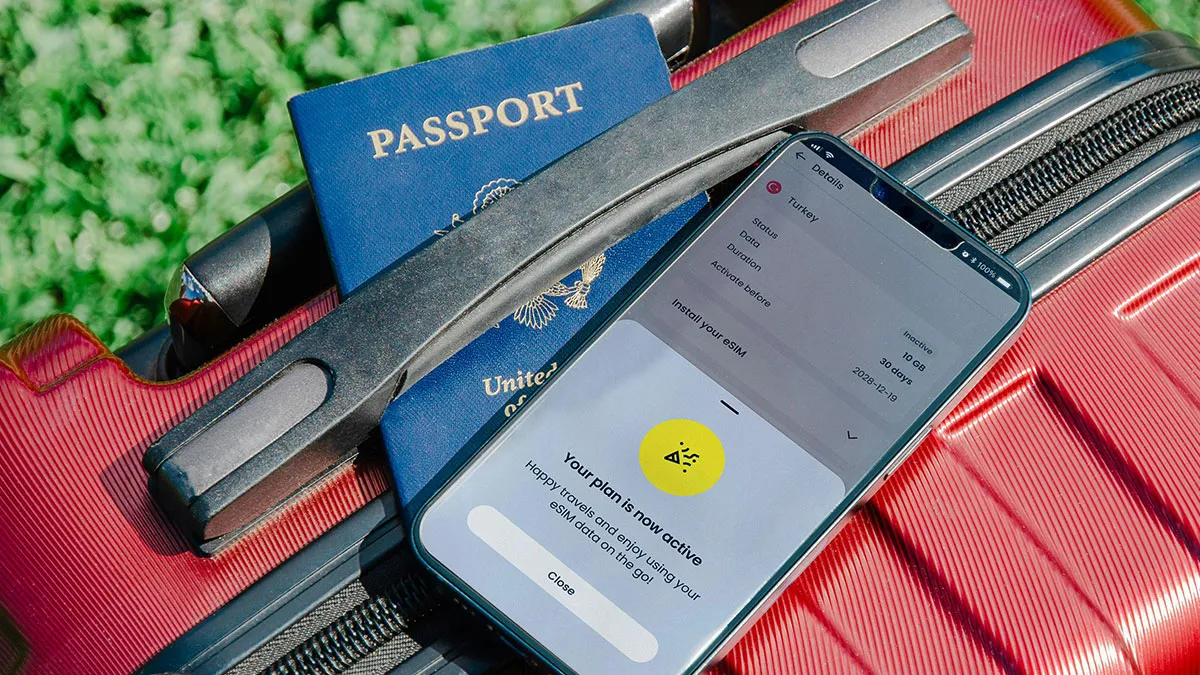 Guy Refuses To Cancel Japan Trip After GF Forgot Her Passport, She’s Upset He “Abandoned Her”