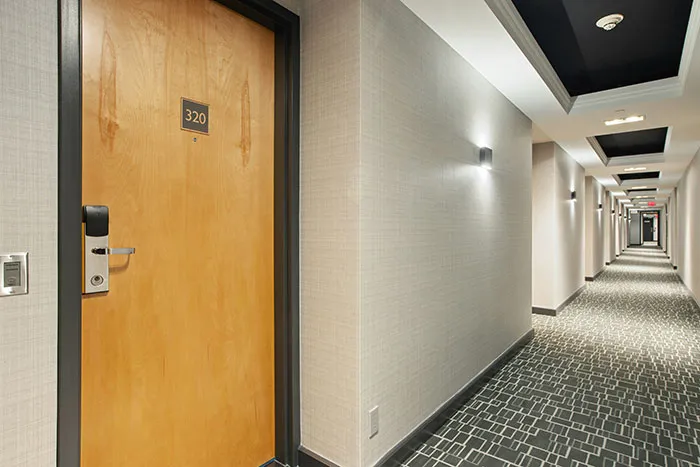 “Showers Only”: 30 Netizens Share Their Personal Unwritten Hotel Stay Rules