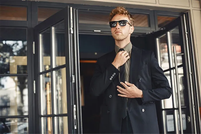 30 Bodyguards Reveal What It’s Like Protecting The Rich And Famous