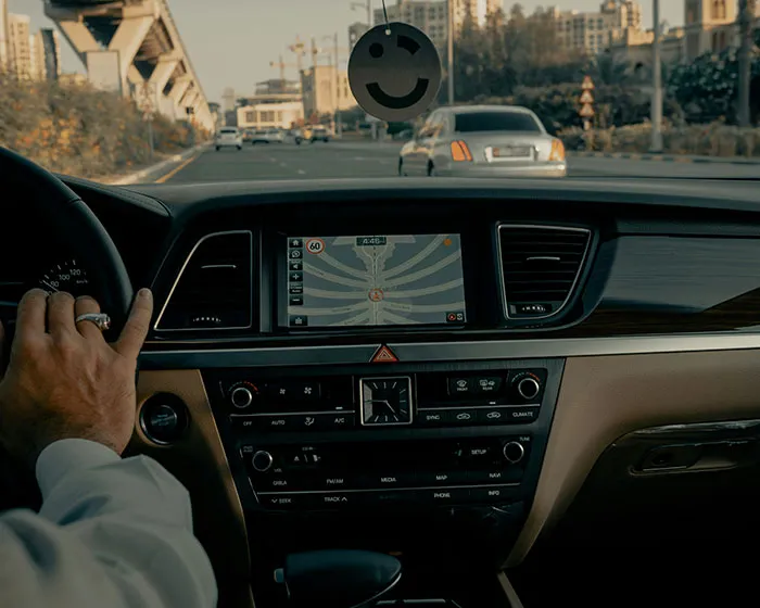 30 Chauffeurs Share The Weirdest Moments They've Experienced While Driving The Rich And Famous