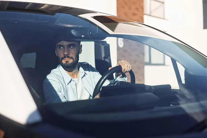30 Chauffeurs Share The Weirdest Moments They've Experienced While Driving The Rich And Famous