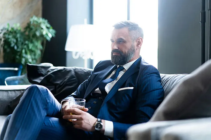 30 Chauffeurs Share The Weirdest Moments They've Experienced While Driving The Rich And Famous