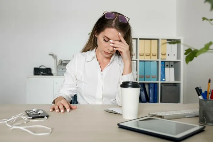 Recruiters Unveil 22 Red Flags From Resumes That Can Jeopardize Candidates' Careers