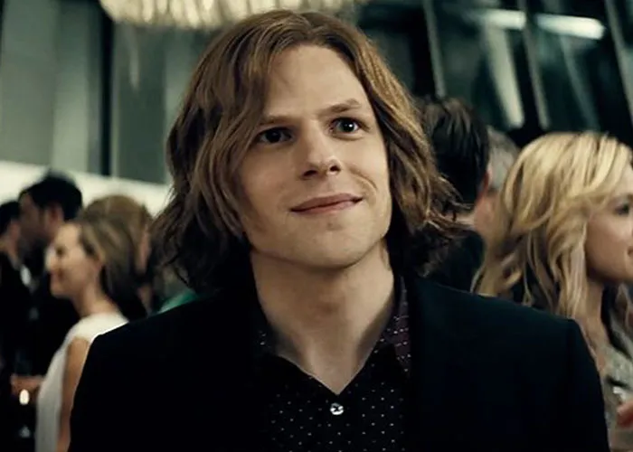 40 Times Hollywood Miscast So Badly, They Almost Tanked The Movie