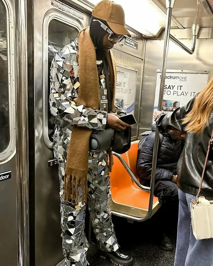 Hold My Bagel: 30 Iconically Bizarre Fashion Looks That Got Spotted In NYC