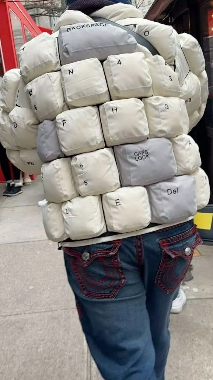 Hold My Bagel: 30 Iconically Bizarre Fashion Looks That Got Spotted In NYC