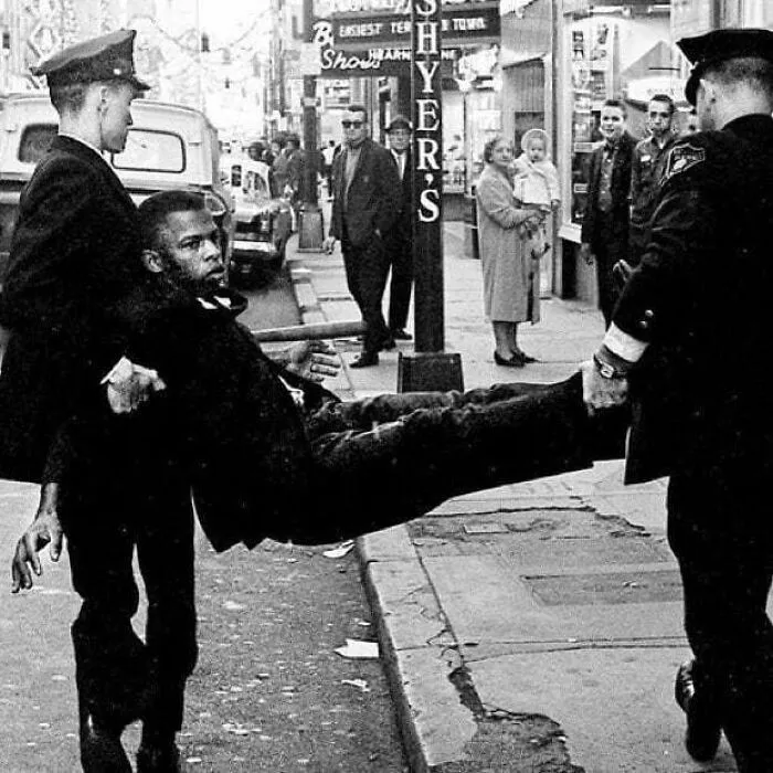 30 Fascinating Historical Photos That Offer A New Perspective On The Past